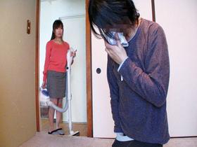 家の中で母に勃起チ○ポ見せたら・・・手コキフェラまでいけちゃう!?4時間 サンプル動画サムネイル
