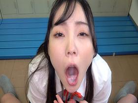 おち〇ぽしゃぶって性欲解消 パンチラ誘惑で男を弄ぶ淫乱J●たち　サンプル画像13