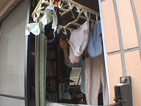 下着窃盗女性宅侵入撮 一人暮らしOL編 3 サンプル動画サムネイル