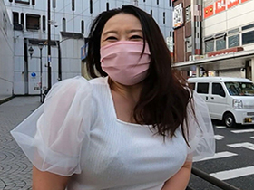 #素人熟女ハメ撮り #生中出し マッチングアプリで知り合った推定Hカップの豊満人妻が案外ウブなので弄り攻め倒してドスケベな本性を炙り出した! サンプル動画サムネイル