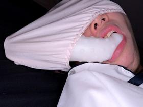 完全昏眠 -4名- 英留学希望(1●)/未成熟モデル(1●)/偏差値67漬けマ〇コ(19)/171cmチアリーディング部(1●)全員中出し 夢遊秒 サンプル動画サムネイル