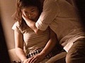 実録密室交渉!!人妻生保レディ盗撮(2) 一発ヤラせれば契約成立!?お堅い女の崖っ縁の選択… サンプル動画サムネイル