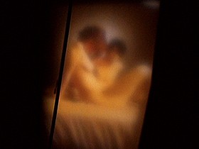 民家マンション盗撮 まさかの衝撃映像!!窓のすき間から人妻のオナニー透けたカーテン越しのカップル素人達の赤裸々な私生活極秘入手緊急発売 サンプル動画サムネイル